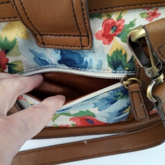Etienne Aigner Sweet Linen Floral Spring Tan Vegan Handbag Crossbody Strap Bag - Picture 10 of 14
